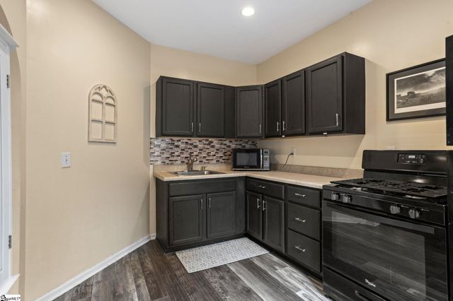 107 Brittle Creek Lane, Simpsonville, SC 29680