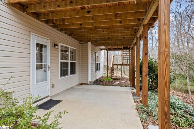 107 Brittle Creek Lane, Simpsonville, SC 29680