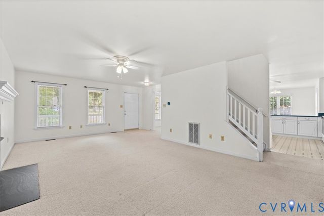 2924 Warfield Ridge Ter, Chester, VA 23831