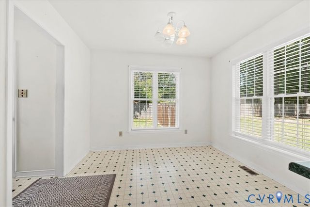 2924 Warfield Ridge Ter, Chester, VA 23831