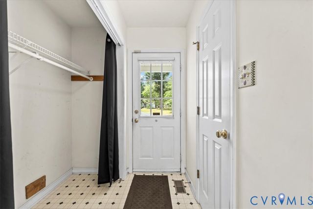 2924 Warfield Ridge Ter, Chester, VA 23831
