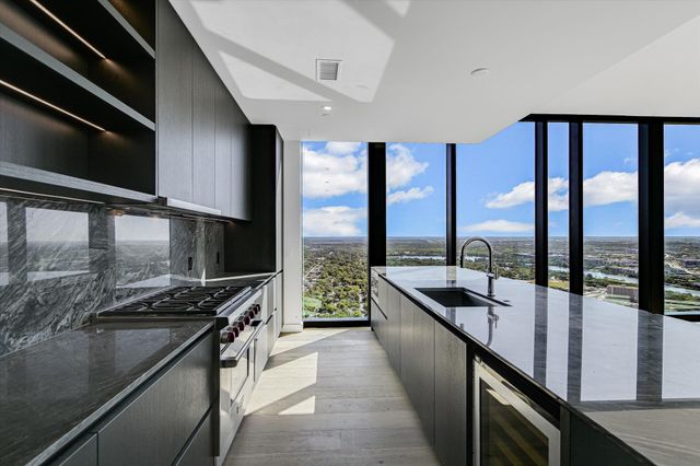 610 Davis ST 4501, Austin, TX 78701