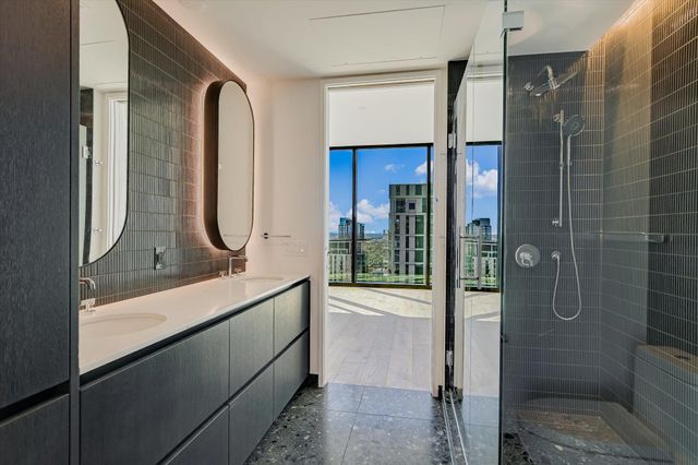 610 Davis ST 4501, Austin, TX 78701