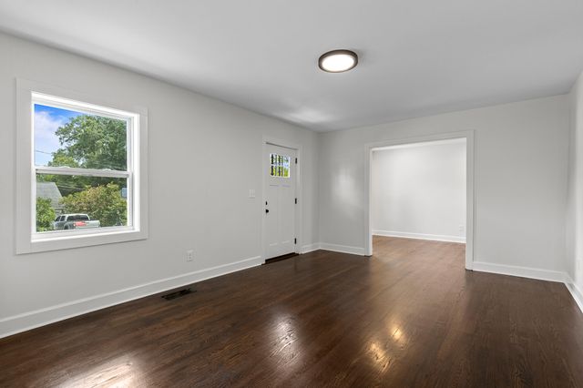 9 S Brooks Avenue S, Chattanooga, TN 37411