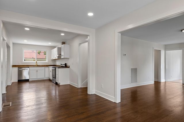 9 S Brooks Avenue S, Chattanooga, TN 37411