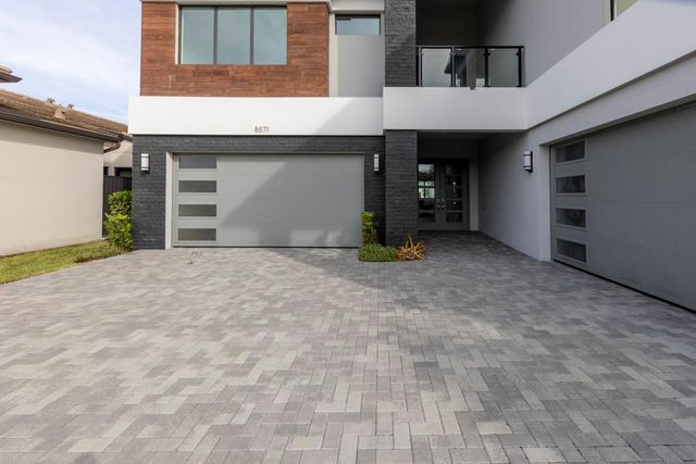 8571 Shoreacres Street, Boca Raton, FL 33434