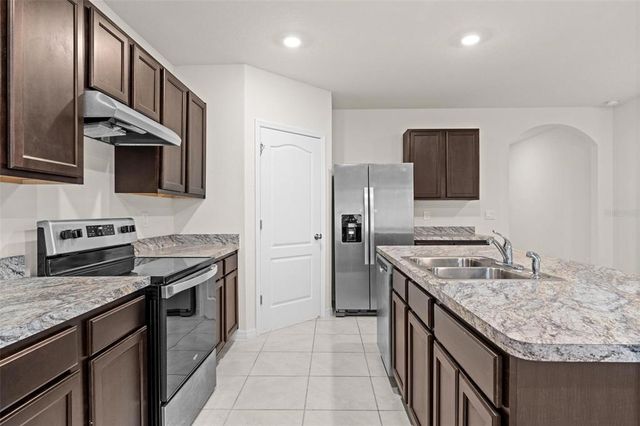 979 SUN BURST ROAD, Winter Haven, FL 33880