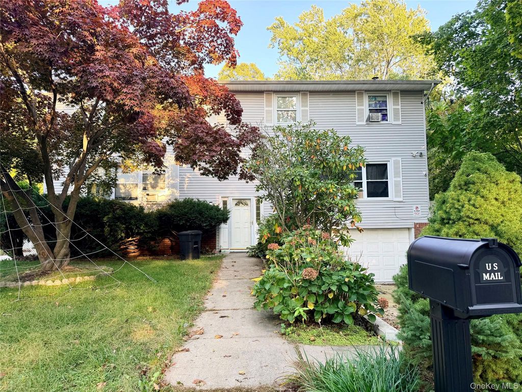 41 N Evergreen Drive, Selden, NY 11784 — exterior