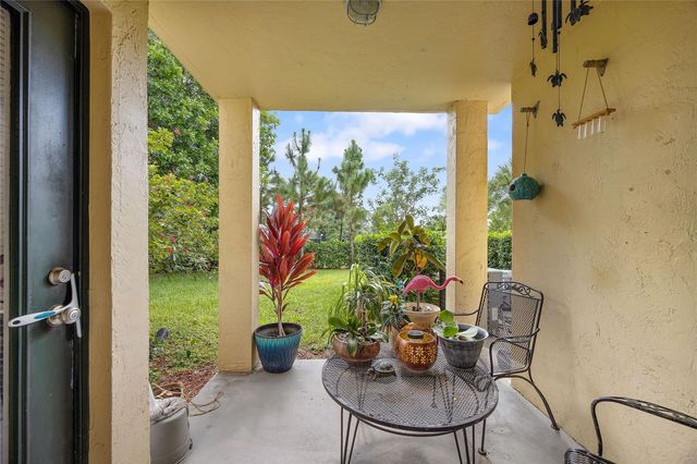 6332 La Costa Dr b, Boca Raton, FL 33433