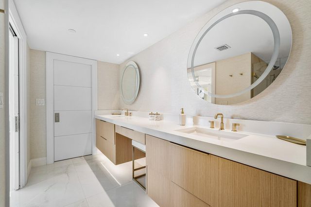 100 SE 5th Avenue 103, Boca Raton, FL 33432