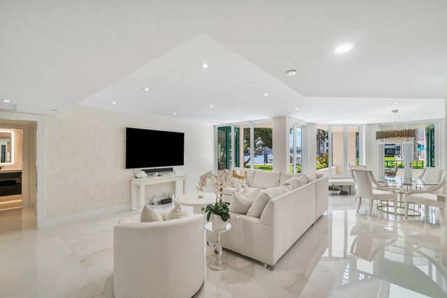 100 SE 5th Avenue 103, Boca Raton, FL 33432