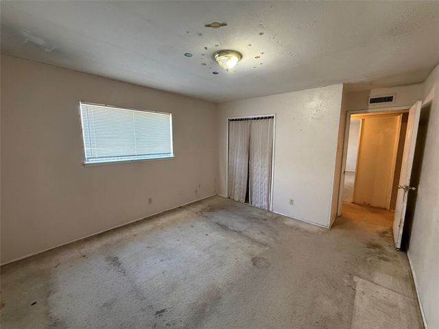 5002 Longhorn Trail, Garland, TX 75043