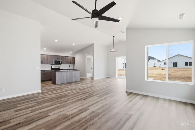 18462 N Calla Lily Ave, Nampa, ID 83687
