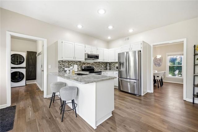 15013 W 77th Terrace, Lenexa, KS 66216