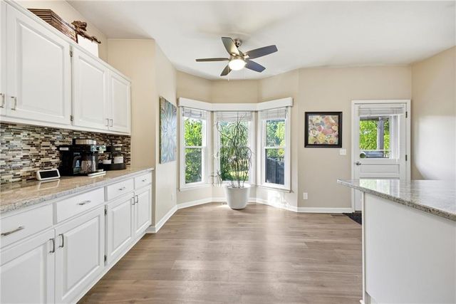 15013 W 77th Terrace, Lenexa, KS 66216