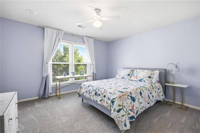 15013 W 77th Terrace, Lenexa, KS 66216