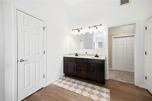 15013 W 77th Terrace, Lenexa, KS 66216