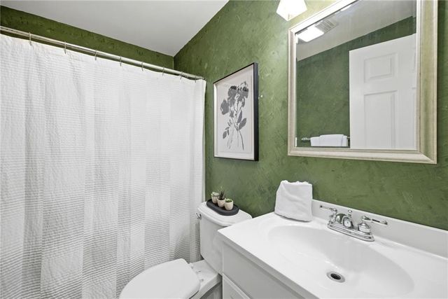 15013 W 77th Terrace, Lenexa, KS 66216