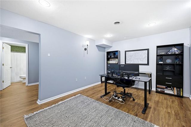 15013 W 77th Terrace, Lenexa, KS 66216