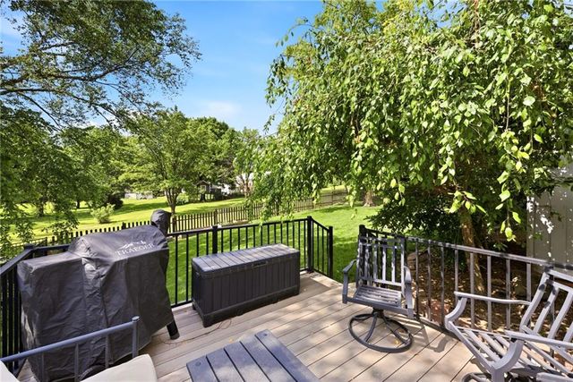 15013 W 77th Terrace, Lenexa, KS 66216