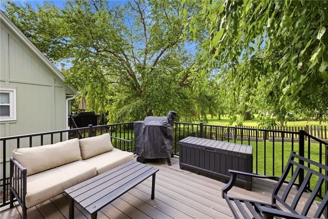 15013 W 77th Terrace, Lenexa, KS 66216