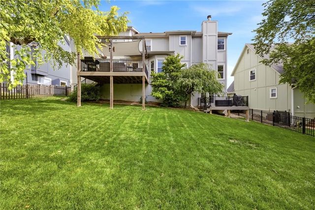 15013 W 77th Terrace, Lenexa, KS 66216