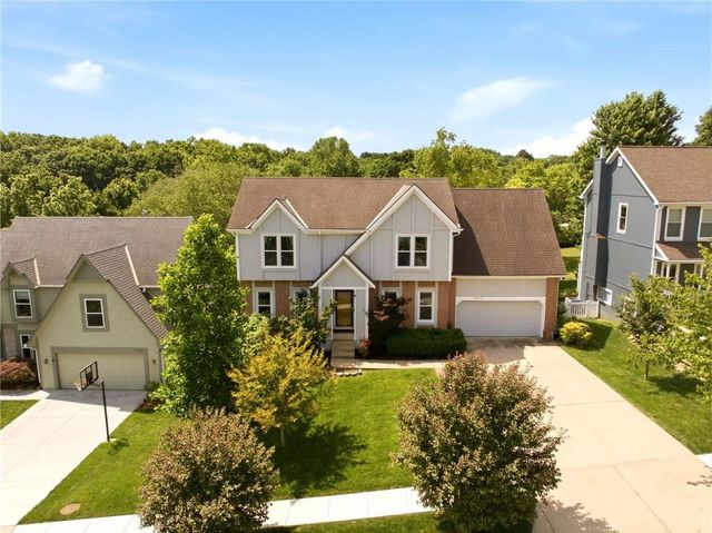 15013 W 77th Terrace, Lenexa, KS 66216