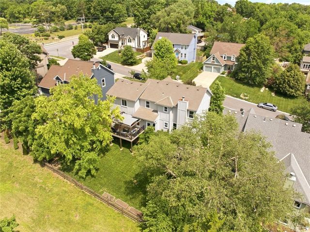 15013 W 77th Terrace, Lenexa, KS 66216