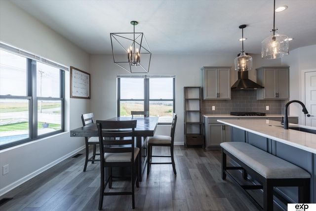 10002 S 191 Avenue, Gretna, NE 68136