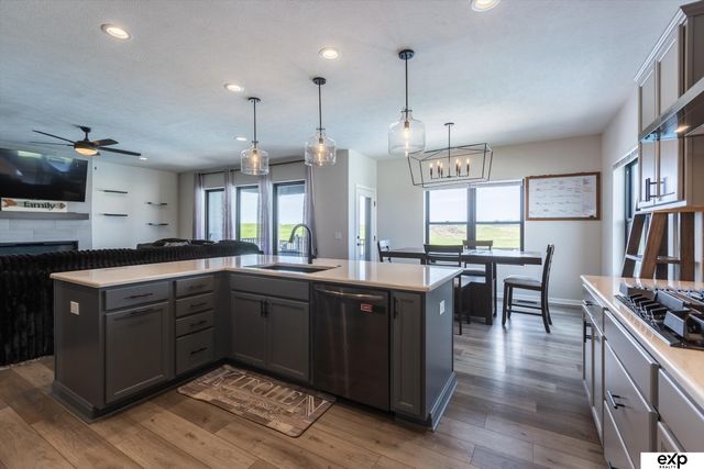 10002 S 191 Avenue, Gretna, NE 68136