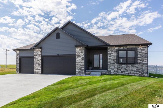 10002 S 191 Avenue, Gretna, NE 68136