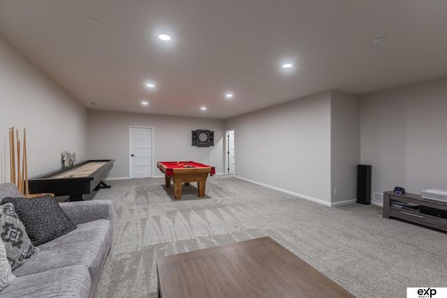 10002 S 191 Avenue, Gretna, NE 68136