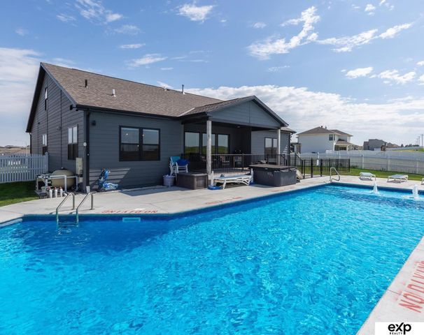 10002 S 191 Avenue, Gretna, NE 68136