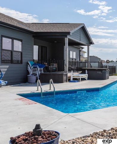 10002 S 191 Avenue, Gretna, NE 68136