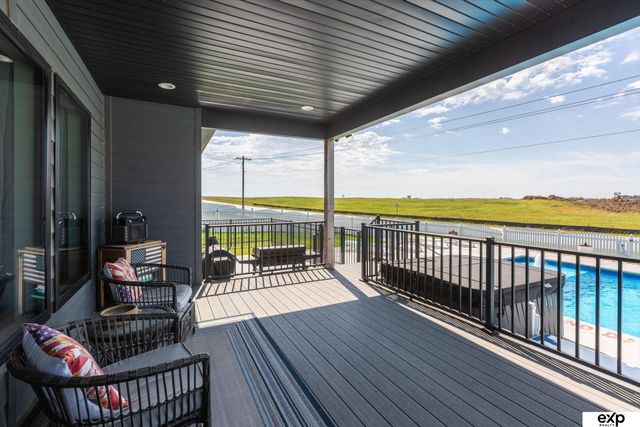 10002 S 191 Avenue, Gretna, NE 68136