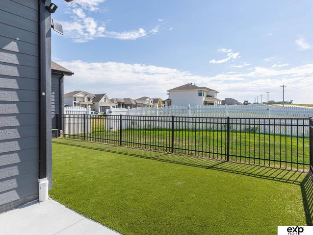 10002 S 191 Avenue, Gretna, NE 68136