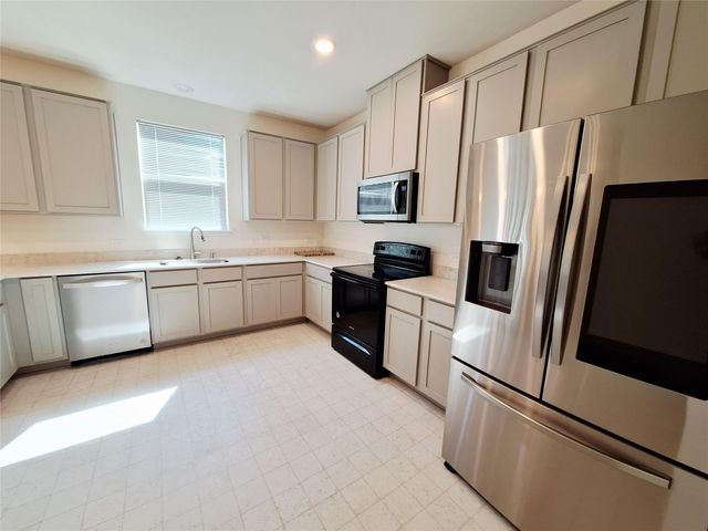 6413 Wagon Spring ST, Del Valle, TX 78617