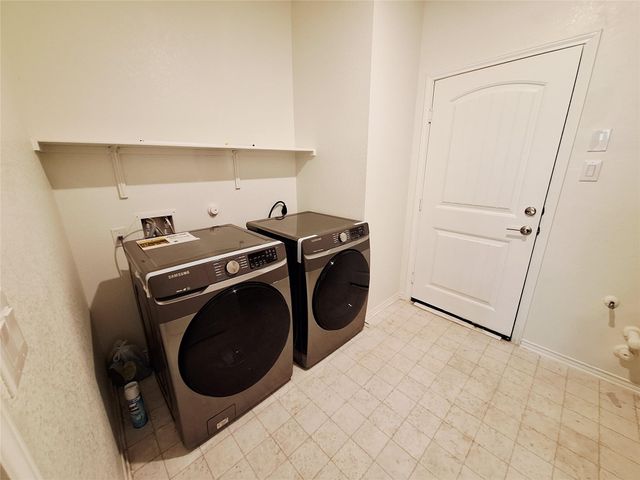 6413 Wagon Spring ST, Del Valle, TX 78617