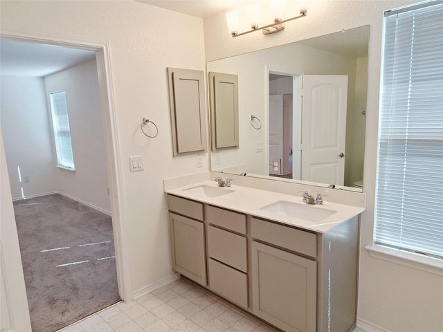 6413 Wagon Spring ST, Del Valle, TX 78617