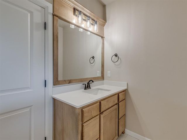 10200 Gentry Crossing, Oklahoma City, OK 73169