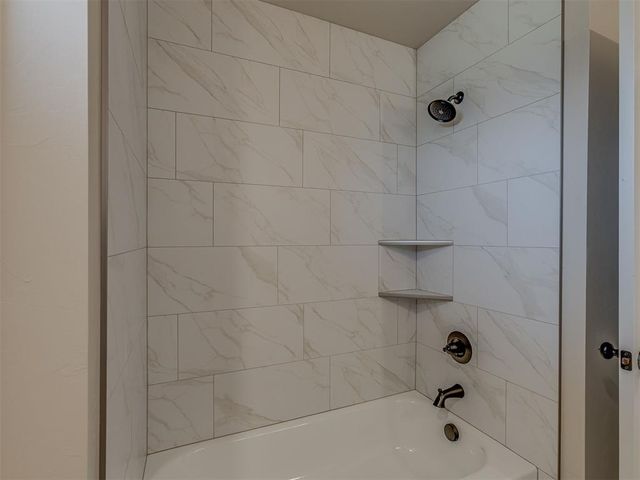 10200 Gentry Crossing, Oklahoma City, OK 73169