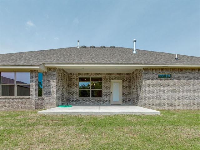 10200 Gentry Crossing, Oklahoma City, OK 73169