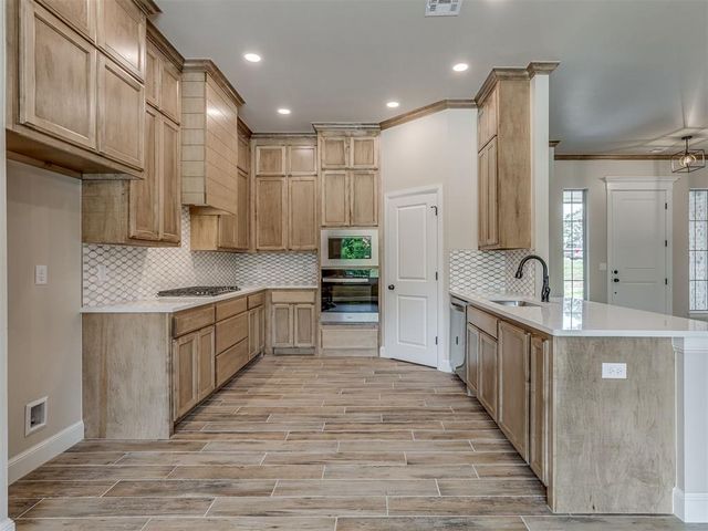 10200 Gentry Crossing, Oklahoma City, OK 73169