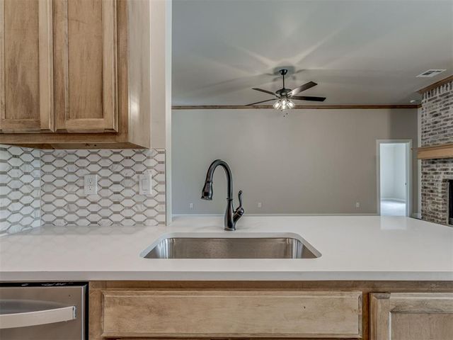 10200 Gentry Crossing, Oklahoma City, OK 73169
