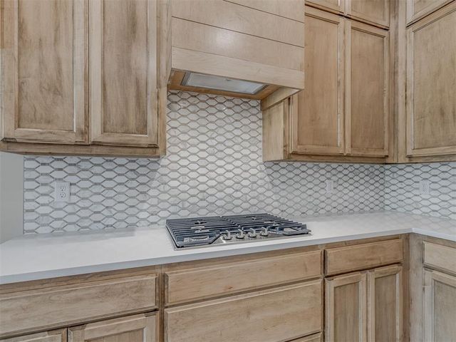 10200 Gentry Crossing, Oklahoma City, OK 73169