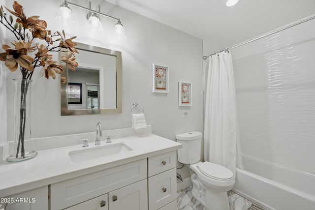 2209 E WINDSOR Avenue, Phoenix, AZ 85006