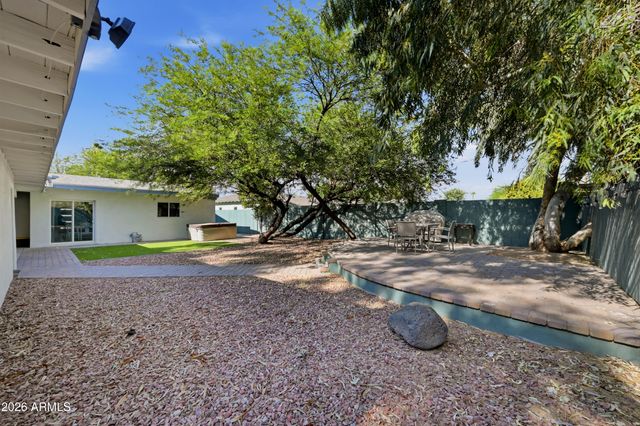 2209 E WINDSOR Avenue, Phoenix, AZ 85006