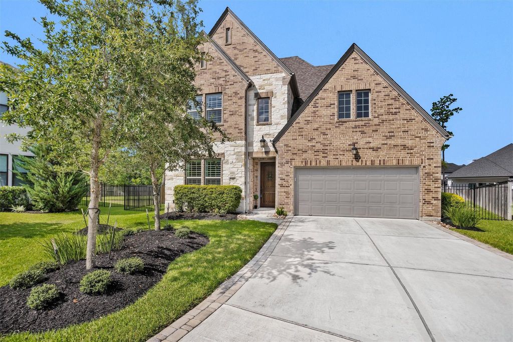 89 Madrone Terrace Place, The Woodlands, TX 77375