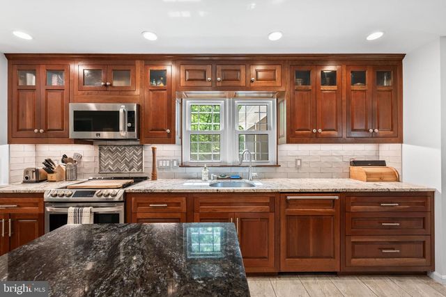 7362 CLIFTON RD, Clifton, VA 20124