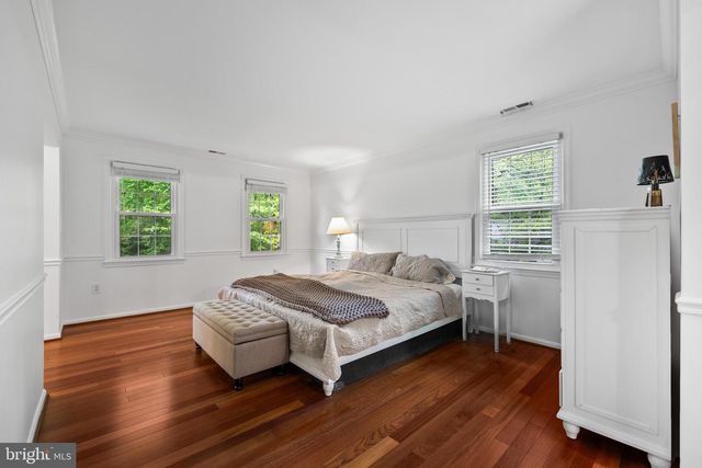 7362 CLIFTON RD, Clifton, VA 20124